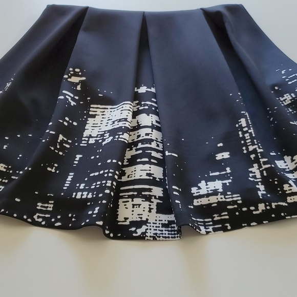 ELIE TAHARI Design Nation Black & White Dress 8 - Picture 16 of 16